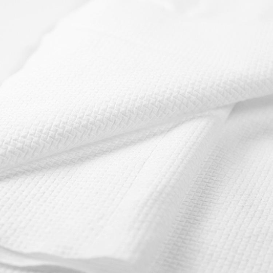Hypoallergenic and Alcohol-free Sanitizing Wipe